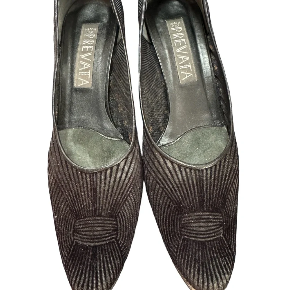 Prevata velvet and mesh 2 inch heels in black. VGUC. Size 7.5